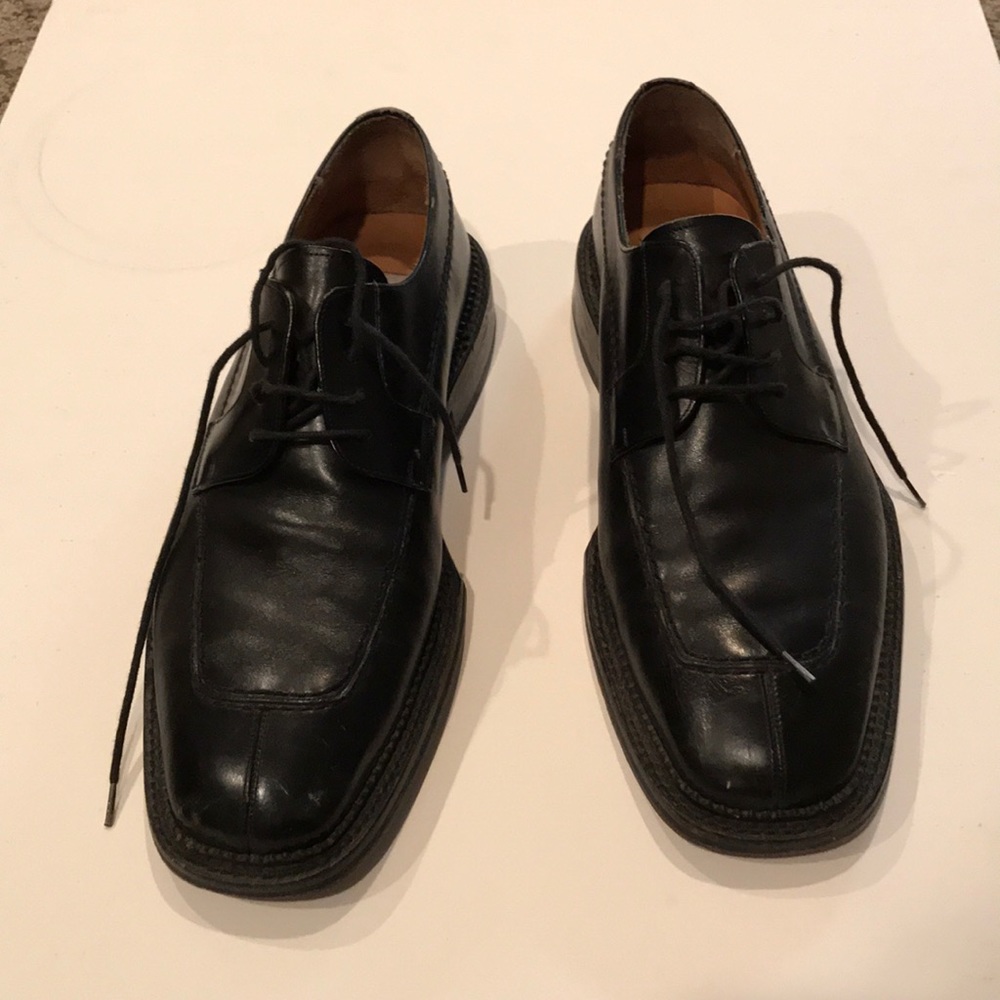 Mezlan lace up dress shoes 8.5